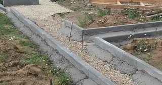 Установка бордюров для плитки в Белой Калитве в октябре