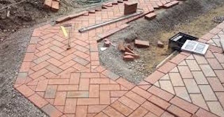 Укладка тротуарной плитки в Белой Калитве в октябре