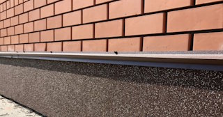 Облицовка цоколя керамогранитом в Белой Калитве в октябре