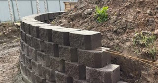 Установка подпорной стенки в Белой Калитве в октябре
